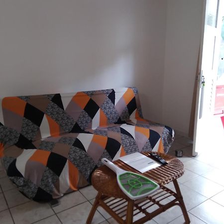 F2 Rez De Jardin Carbet Appartement Le Carbet Buitenkant foto