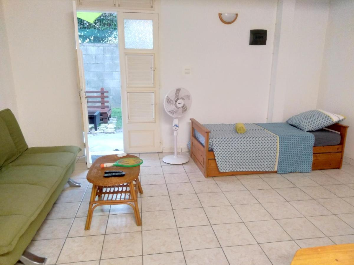 F2 Rez De Jardin Carbet Appartement Le Carbet Buitenkant foto